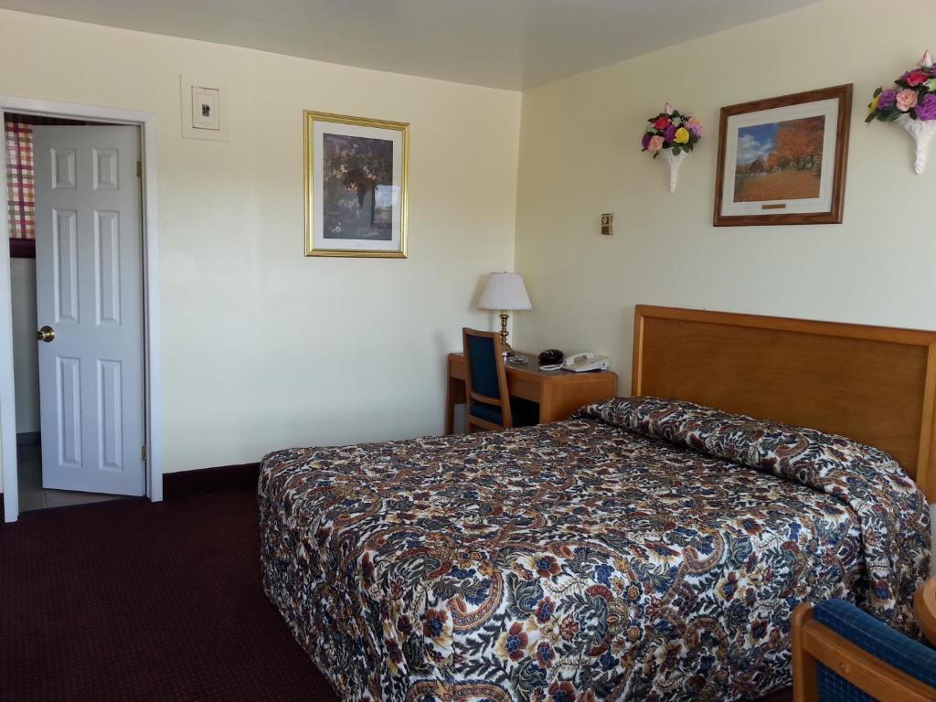 River Mist Inn Sturgeon Falls Стая снимка