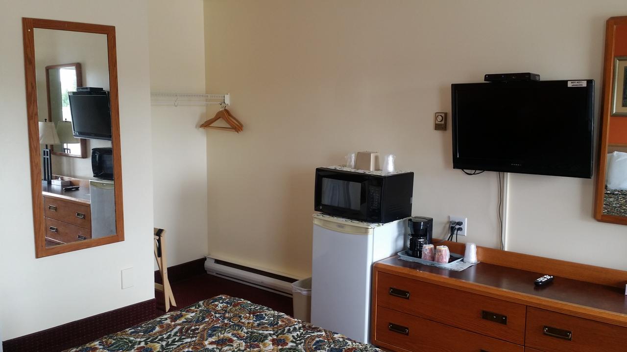 River Mist Inn Sturgeon Falls Екстериор снимка