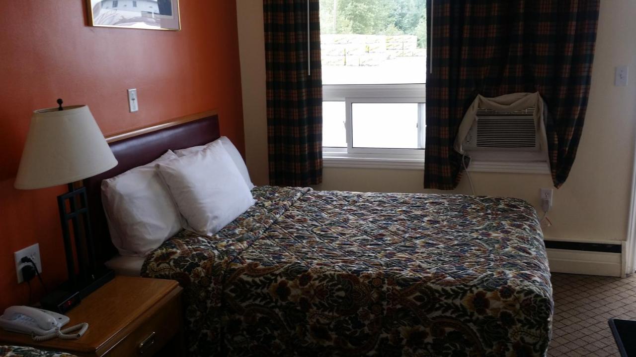 River Mist Inn Sturgeon Falls Екстериор снимка