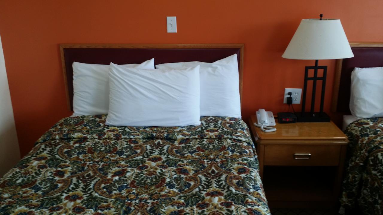 River Mist Inn Sturgeon Falls Екстериор снимка