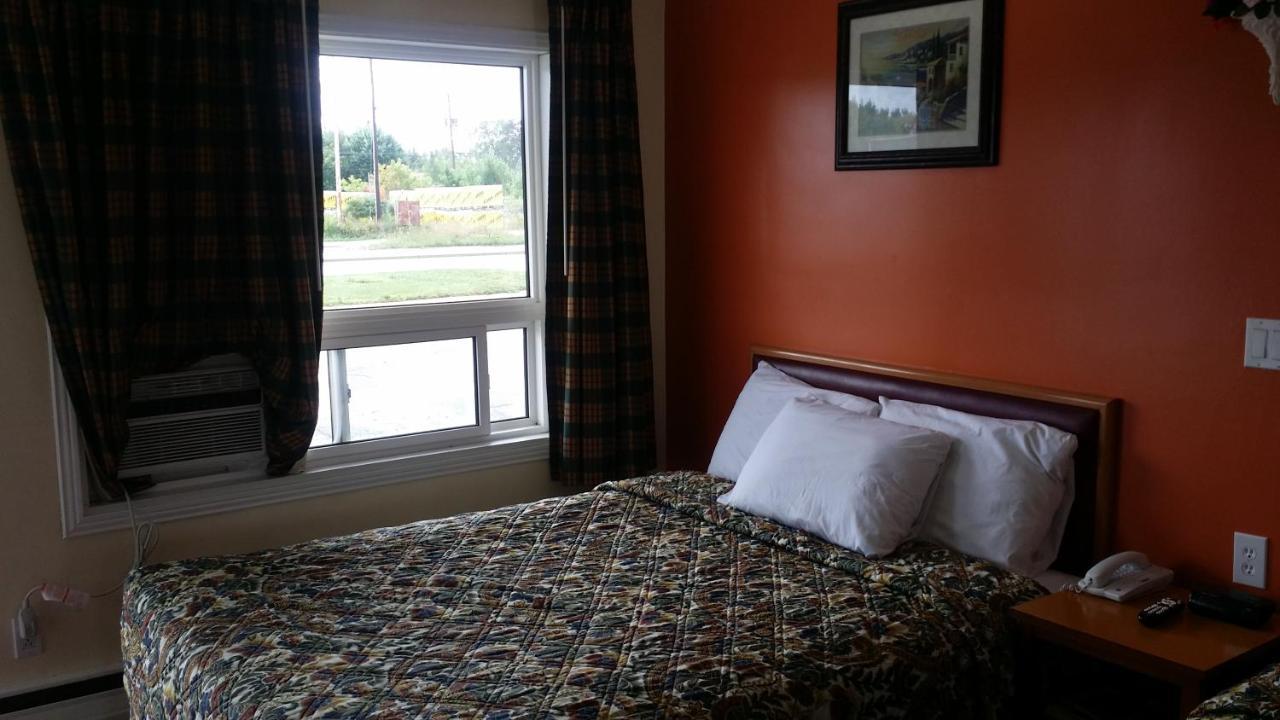 River Mist Inn Sturgeon Falls Екстериор снимка