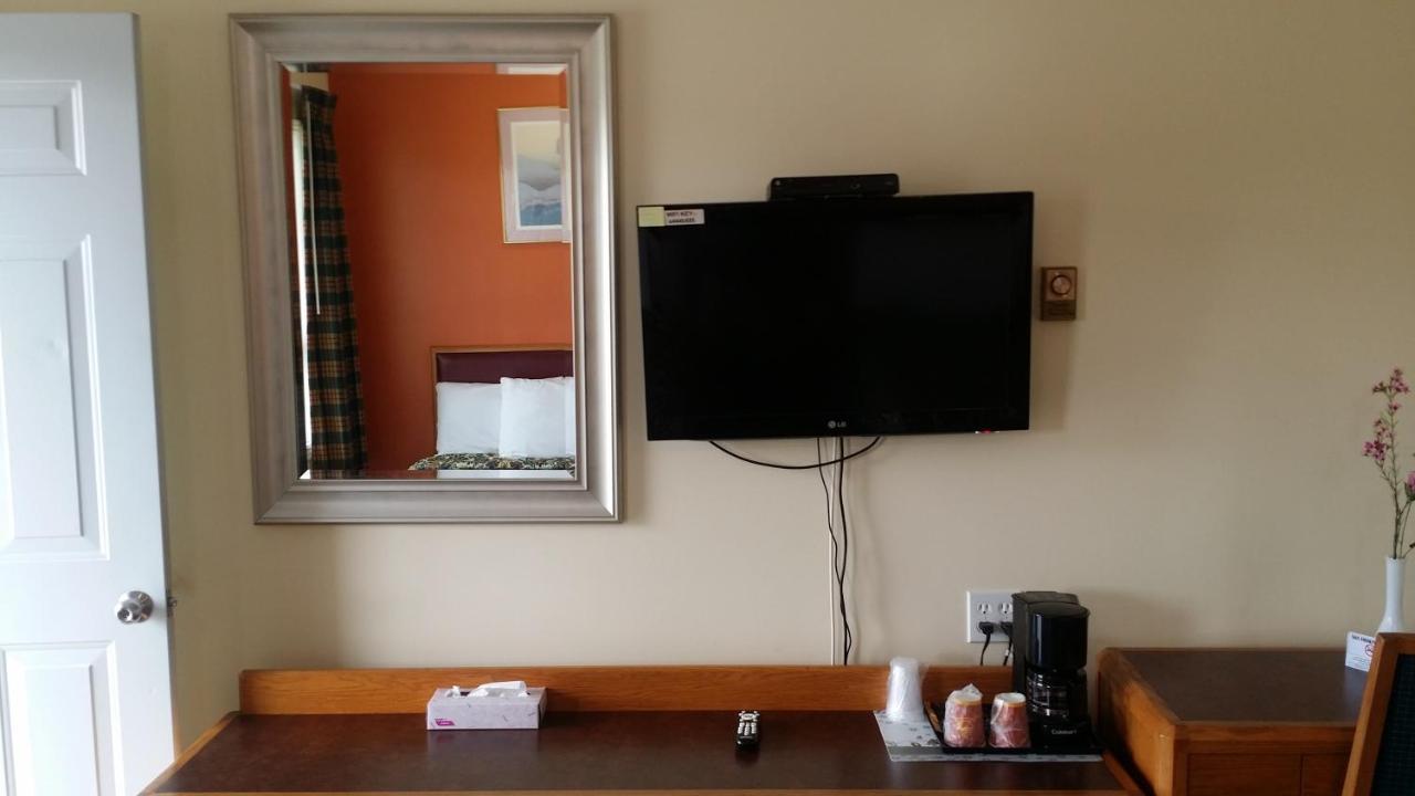 River Mist Inn Sturgeon Falls Екстериор снимка