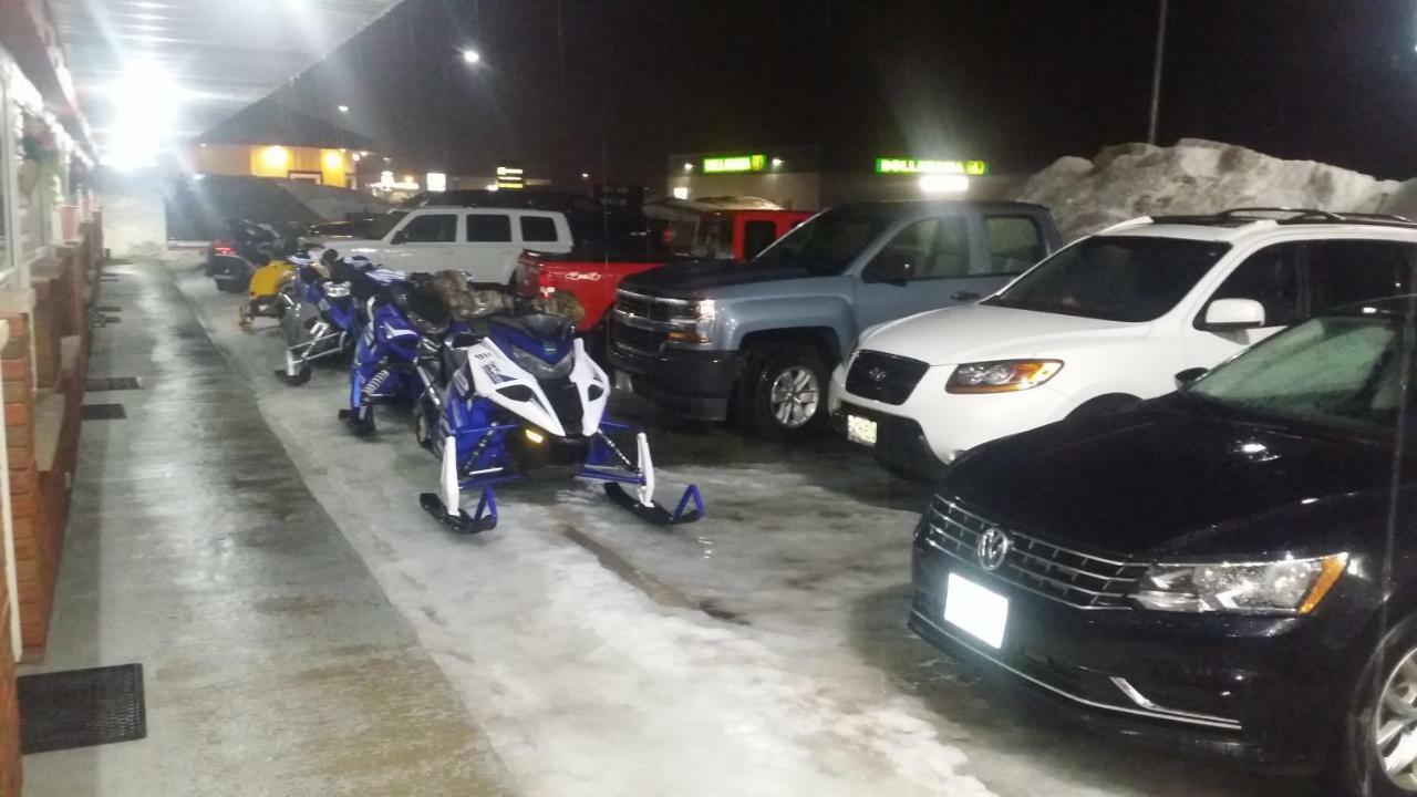 River Mist Inn Sturgeon Falls Екстериор снимка