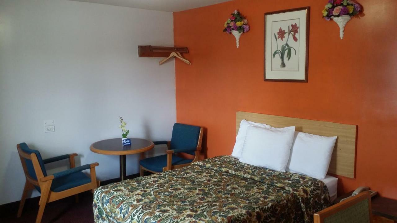 River Mist Inn Sturgeon Falls Екстериор снимка